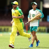 We are all 100 percent behind Langer: Finch