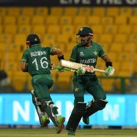 Pakistan aim to seal the series against scratchy Bangladesh
