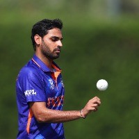 Shami currently a better bet with the new ball than Bhuvi: Nehra