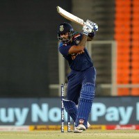 Suryakumar showed maturity, composure of a batsman who has played 70-80 ODIs: Akmal