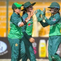 Pakistan women's head coach David Hemp tests positive for COVID-19