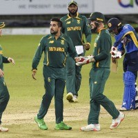 Malan, Shamsi star as South Africa level series 1-1