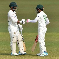 Liton, Mushfiqur steady Bangladesh after top-order collapse 