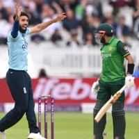 England win by 52 runs, clinch ODI series 2-0