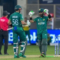 Pakistan crush clueless India by ten wickets