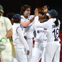 Indian pacers claim top honours on third day after Deepti's fifty