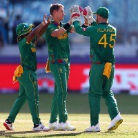 Bowlers, Markram propel South Africa to convincing win