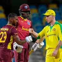 Pooran, Holder propel Windies past Australia to level series 1-1