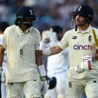 England openers see through fourth day unbeaten