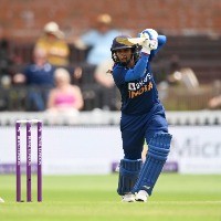 Mithali Raj recovers from neck pain, fit for third ODI