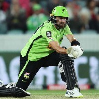 Sydney Thunder register a compressive seven-wicket win against Heat