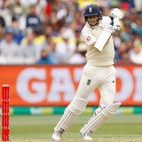 Can England halt the Aussie juggernaut on a batting friendly day?
