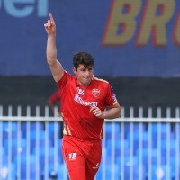 Should take advantage of any bad deliveries in Sharjah: Moises Henriques