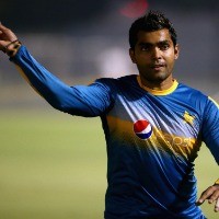 Umar Akmal leaves Pakistan to pursue cricket in USA