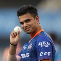 Simarjeet Singh replaces Arjun Tendulkar in MI squad for remainder of IPL 2021