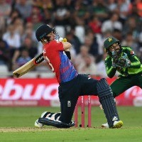 Pakistan triumph despite Livingstone's ton