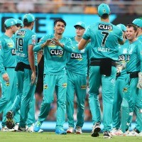 Covid-19 outbreak in Brisbane Heat squad forces cancellation of game vs Sydney Sixers 