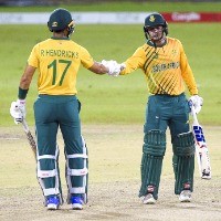 De Kock, Hendricks annihilate Sri Lanka to complete 3-0 clean sweep