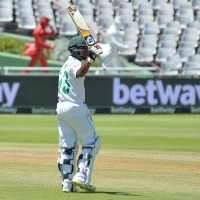 Young Petersen comes of age as South Africa wrap up the series with a seven-wicket win