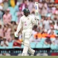 Australia pin England on the mat on Day 2