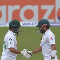 Pakistan add 27 runs on an uneventful day in Dhaka