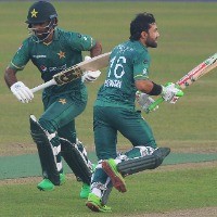 Fakhar Zaman's unbeaten half-century helps Pakistan seal the series