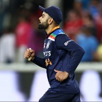 Waning dressing room support, Board issues behind Kohli's decision