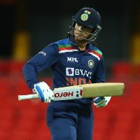 Mandhana's fifty in vain as India lose third T20I by 14 runs