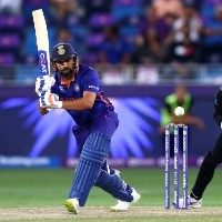 India should never have downgraded Rohit to No.3: Akram