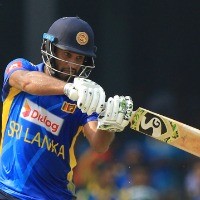 Sri Lankan cricket players refuse to sign reduced pay contracts