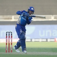 De Kock available for selection against KKR, confirms Zaheer