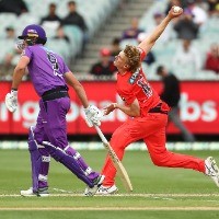 Zak Evans five-for, shatter Hurricanes dream to qualify