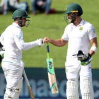 'We let ourselves down in the first innings,' says de Kock after loss in Karachi Test 