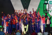 Seamers, Azam help Karachi clinch maiden PSL title