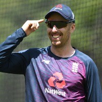 Swann wants Leach to be 'boring' against India