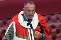 Botham takes his seat in Britain's House of Lords