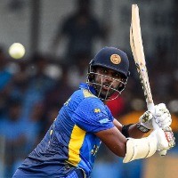 Thisara Perera announces international retirement