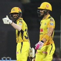 Russell, Cummins go berserk, but Chennai manage to prevail