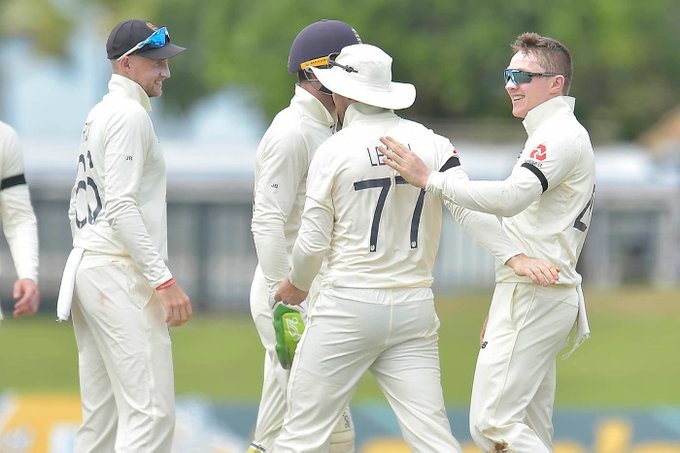 Root, Bairstow put England in control after Sri Lanka folded for 135