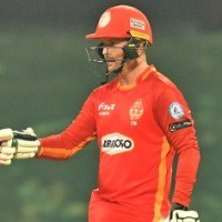 Munro hits unbeaten 90 as Islamabad United decimates Quetta Gladiators - As it happened