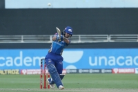 How many batsmen have been dismissed in the 90s in IPL?