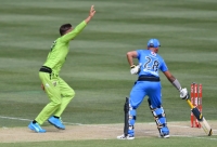 Strikers defeat Thunder, climb up to third spot