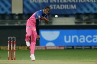 Warner 'can't do much' against Archer's aggressive bowling: Tendulkar