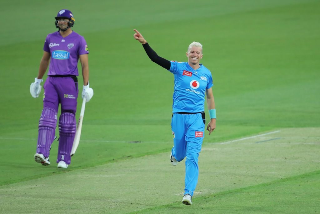 Siddle, Weatherald, Carey help Strikers get off the mark