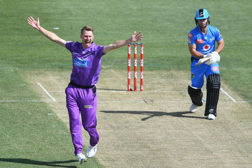 Strikers aim to erase fresh wounds with first win of the season