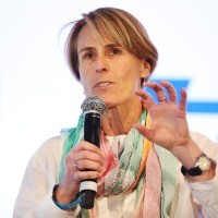 Women's cricket should focus on limited-overs but not forget Tests, reckon former players