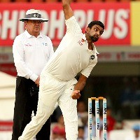 Sanjay Manjrekar, Ian Chappell differ in their assessment of R Ashwin