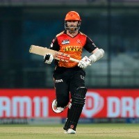 Williamson replaces Warner as SRH captain for remainder of IPL 2021