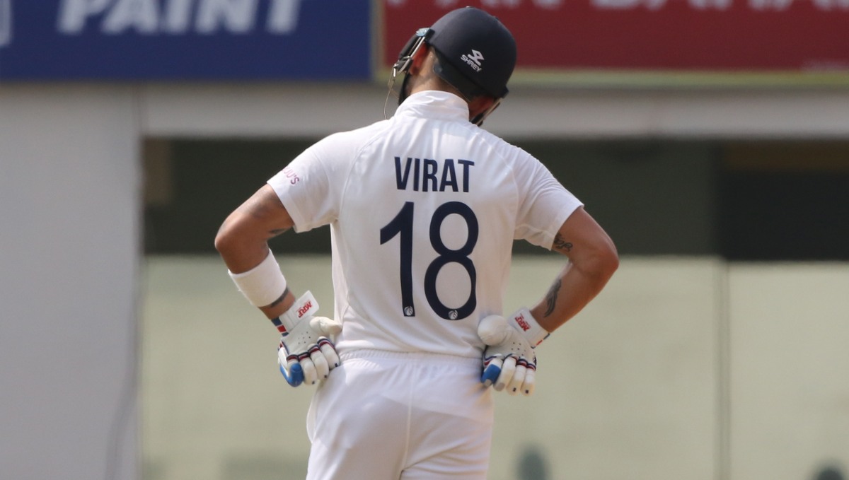 Who all have dismissed Kohli twice in a Test match?