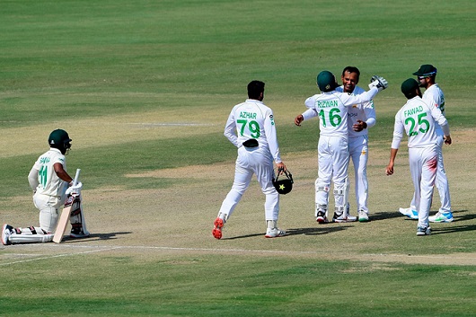 Day Four: Familiar batting frailities for the visitors hand Pakistan an easy win